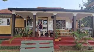 Room in Guest room - Guest room 1, A home away from home - Kampala - 1