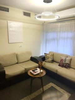 CityNest Apartments, 3-minute walk from the Skanderbeg Square - Tirana - 0