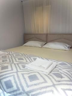 CityNest Apartments, 3-minute walk from the Skanderbeg Square - Tirana - 9