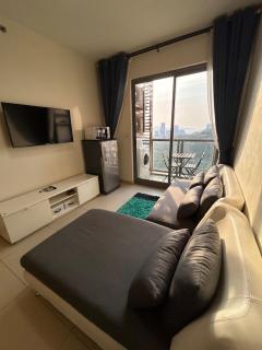 Unixx Sea View High Floor 1BR - 1