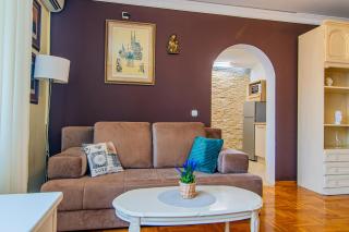 Flexible SelfCheckIns 91 - Zagreb - Parking - Loggia - 2 Bedrooms - 7