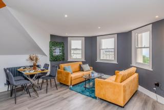 Beautiful Sea View and Allocated Free parking 2 Bedroom Flat with Lift - Brighton & Hove - 9