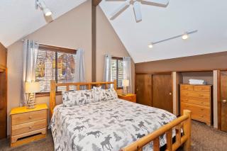 Bear Canyon: Large Cabin, Beautiful Views & HotTub - Big Bear Lake - 7