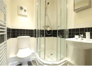 Reading Modern Two Bedroom Apartment - Reading - 1