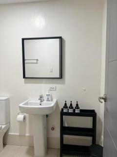 The Bauhouse Studio with Balcony near Eastwood - Manila - 1
