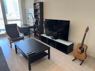 Stylish Marina View Apartment - Dubai - 8
