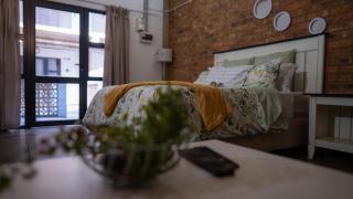 ITS STILL COZY, And YOUR GONNA LIKE IT!! MABONENG - Joanesburgo - 9