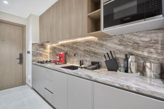 Lux High-rise Studio 12th Floor Westwood Grande - 3