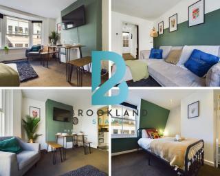 Two Bedroom by Brookland Stays Serviced Accommodation Short Lets Brighton & Hove with Free WiFi - Brighton & Hove - 0