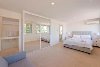 Bay Sunsets - Glenelg - Beachfront - Large -Views - 3