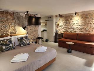 Yalarent Emerald House Modern Apartments in Central Athens - Athens - 2