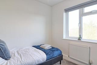 3 Bed, Sleeps 6, Wifi, Free Private Parking - - 5