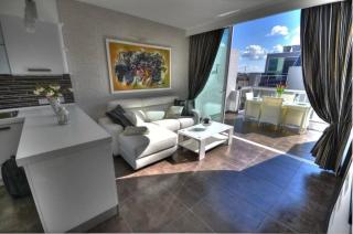 Stylish 2Bedroom Penthouse in central St Julians 502 - St Julian's - 0