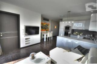 Stylish 2Bedroom Penthouse in central St Julians 502 - St Julian's - 4