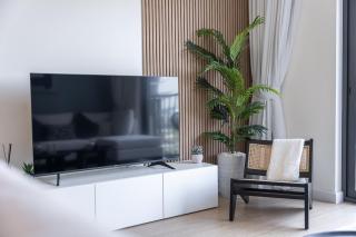 StayShort - Chic 1-Bed for 4 in Prime Dubai Hills Location - 1