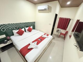 Hotel Kailash Park- Near International Airport - Bombay - 0
