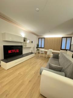 Piazza San Giacomo - Elegant Apartment - Udine - 9