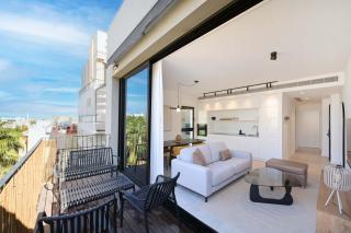 Charming 2BR by the beach by HolyGuest - 9