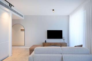 Charming 2BR by the beach by HolyGuest - 6