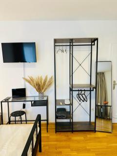 Hotel-Pension Asta - Munich - 8