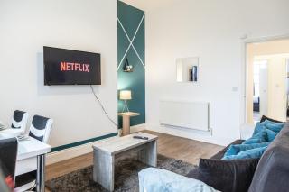 Beautiful Spacious 2BD Flat - Free Parking - Monthly Offers - Birkenhead - 9