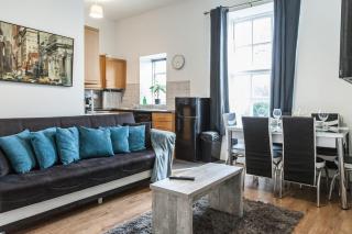 Beautiful Spacious 2BD Flat - Free Parking - Monthly Offers - Birkenhead - 2