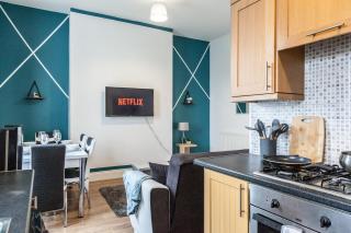 Beautiful Spacious 2BD Flat - Free Parking - Monthly Offers - Birkenhead - 8