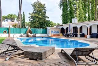 Elegant Villa in Corroios with Private Pool - Corroios - 4