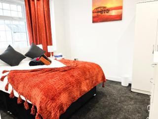 Luxury and spacious 3 bedroom home in Southampton - Southampton - 6
