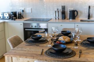 Diamond Views - Luxury Sea Point Apt with views - 2