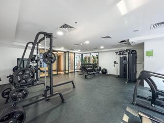 Vibrant Studio with Gym Access - 5