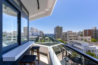 Diamond Views - Luxury Sea Point Apt with views - 0