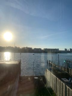 Apartment, Stylish 2 bed Riverside House, 2 Kingsize beds, Free Parking - Southampton - 6