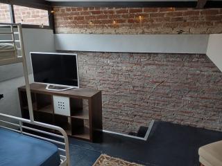 Attic Ana Seida - - 9