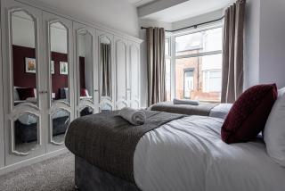 Bright & Spacious 2-bed House - 1