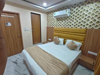 Hotel Royal King - Ahmedabad - 4