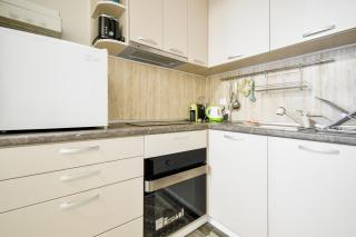 Urban Oasis with Patio 1BD - Sofia - 2