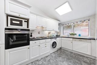 Kosher House - Hendon - London - - 8