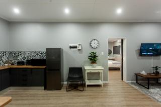 Contemporary Karoo - Graaff-Reinet - 4