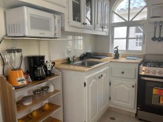 Cozy Condo - 4 min to the Beach - 1
