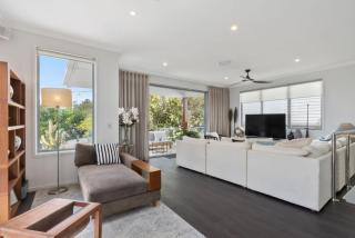 Large Family Home with Pool & Spa - Brisbane - 5
