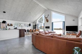 Lovely Holiday Home With Sea View And Activity Room, - Ebeltoft - 5