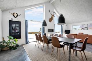 Lovely Holiday Home With Sea View And Activity Room, - Ebeltoft - 3
