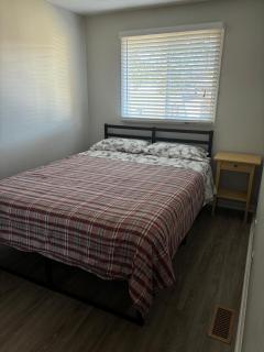 Central and spacious home - Niagara Falls - 3