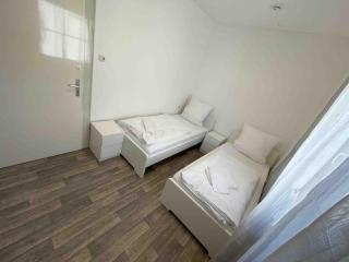 SAD242 Große Monteurwohnung Übergangswohnung - 5