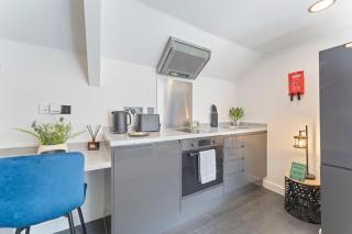 Chic City Loft - Central - Contractors - 1 Bed - Nottingham - 9