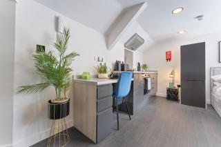 Chic City Loft - Central - Contractors - 1 Bed - 1