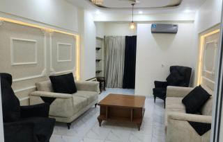 Luxury Living Redefined Hotel-Inspired 3BR Flat - Karatschi - 0