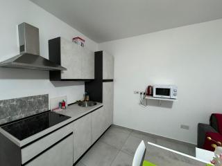 Stylish One Bedroom Apartment - Tal-Ħriereb - 8
