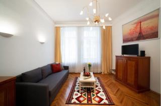 Premium Apartment with Free Parking - 15 min to Center - Vienne - 0